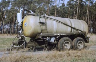 Gülletankwagen HTS 101.27