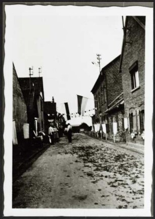 Straße nach Fronleichnamsprozession
