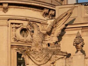 Fassadenschmuck am Palais der Armee in der Calea Victoriei Straße, Bukarest