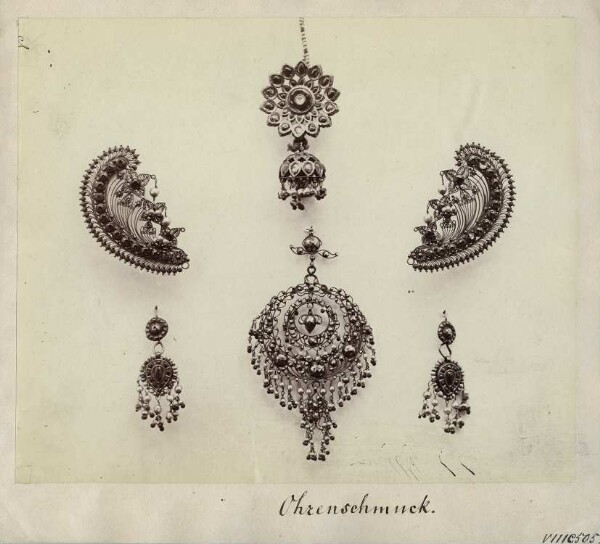 Ohrschmuck