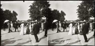 Paris. Pferderennbahn ("Hippodrome") von Auteuil. Besucher des Rennens