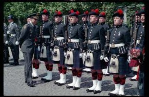 Fotografie: Offizielle Verabschiedung von US-Stadtkommandant Major General John H. Mitchell in Berlin-Dahlem