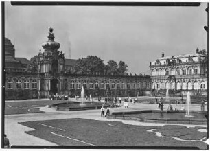 Dresden. Zwingerhof und Kronentor