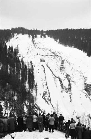 Feldberg: Internationales Feldberg-Skispringen; Sprungschanze mit Publikum