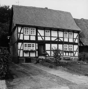 Waldkappel, Amselweg 18