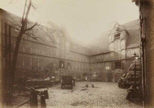 "Kalkhof" aus der Mappe "Hamburg 1883. Aufnahmen der niederzulegenden Stadttheile“