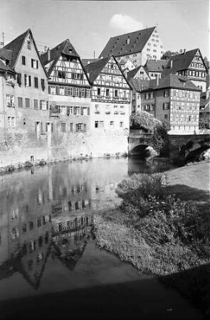 Schwäbisch Hall: Altstadthäuser am Kocher