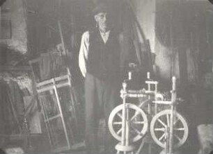 Doppelspinnrad aus Lauske : Hausrat - Hausarbeit. Ort: Łusk pola Bukec / Lauske bei Hochkirch. Doppelspinnrad