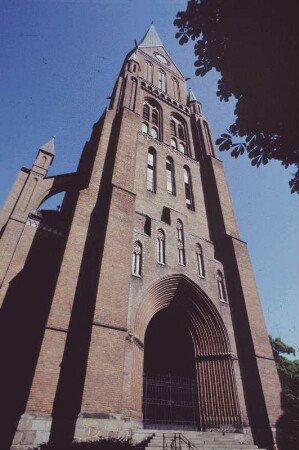 DDR. Kirchturm