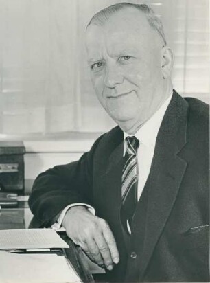 Bildnis des Geschäftsführers der Hamburger Gas- und Wasserwerke (HGW) - Dr. Alfred Mette