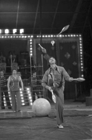 Gastspiel des Circus Carl Althoff auf dem Karlsruher Messplatz