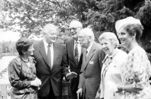 40. Tagung 1990 Mediziner: Gruppen mit Parlamentspräsidentin Rita Süssmuth, Ministerpräsident Streibel, Graf Lennart Bernadotte, Adolf Butenandt, Frau Butenandt, Gräfin Sonja Bernadotte