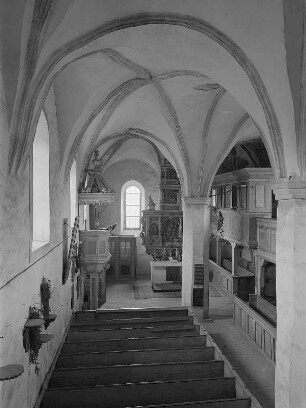Flieth-Stegelitz. Feldsteinkirche aus dem 13. Jahrhundert, Inneres, Blick zum Altar