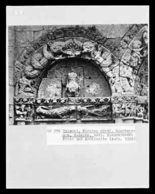 Portal (Nordportal) — Bauschmuck