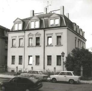 Dresden-Mickten, Hauptmannstraße 16. Wohnhaus (um 1900). Straßenansicht von West-Südwesten