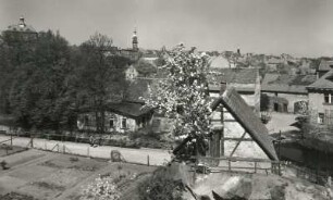 Radeberg. Stadtteilansicht mit Realgymnasium und Stadtkirche. Blick vom Mühlberg über die Mittelmühle nach Nordnordwest