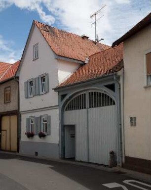 Langgöns, Dorfstraße 14