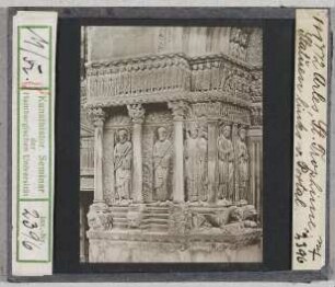 Arles, St. Trophime: Westportal, linke Seite, Apostel und Hl. Trophimus (Stoedtner-Nr. 111772)