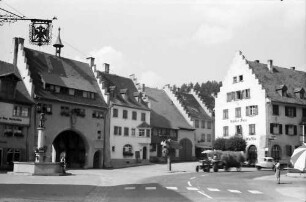 Löffingen: Giebelhäuser mit Mailänder Tor
