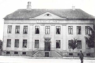 Leopoldstraße 23. Detmold. Privat-Klinik des Frauenarztes Dr. K.Schlutius; das Haus wurde 1967 abgebrochen