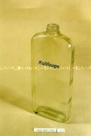 Glasflasche für "Kalilauge"