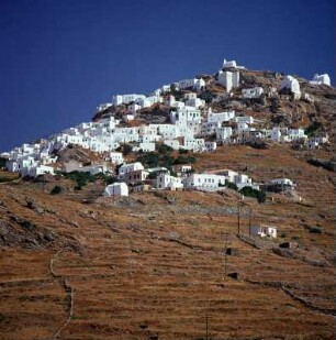 Serifos. Die Chora, 200 m, 810 E., mg 71