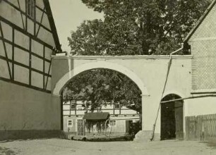 Starbach, Barths Gut, das Tor
