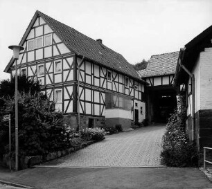 Neu-Eichenberg, Karlsbrunnenstraße 2