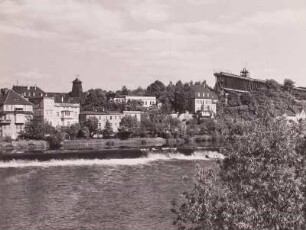 Bad Kösen, Stadtansicht : Bad Kösen. Stadtansicht mit Saline über die Saale
