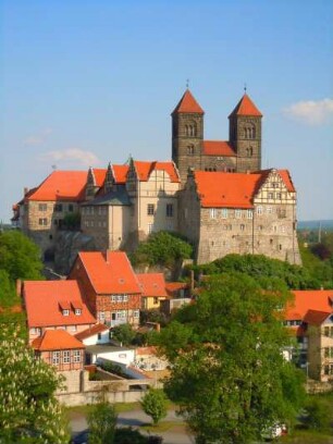Quedlinburg - Stiftskirche : Stiftskirche vom Münzenberg, aufgenommen am 30. April 2014 in Quedlinburg. Foto Uwe Gerig