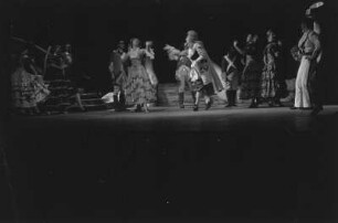 Szenenbilder eines Ballettabends mit den Ballettstücken "Goya-Suite", "Der Dreispitz" von Manuel de Falla und "Spanische Tänze" an der Komischen Oper Berlin : Szenenbild