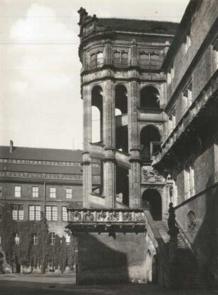Torgau. Schloss Hartenfels, Johann-Friedrich-Bau, Großer Wendelstein von Südwesten