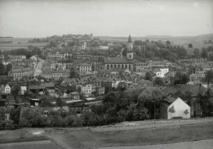 Markneukirchen : Markneukirchen. Stadtkern mit Stadtkirche St. Nikolai. Blick nach Nordnordosten