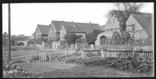 Zitzschewig. Schule, Kirche, Dorfplatz