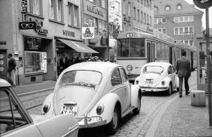 Freiburg: Verkehrsstau, Autos-Tram in der Salzstraße