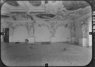 Sondershausen. Schloß (1534-um 1550, Umbau und Erweiterung ab 1680, Ausstattung um 1690/1700). Riesensaal im Südflügel