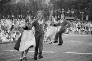 Kulturprogramm anlässlich des Hahnrupfens in Neuendorf : Kulturny program při łapanju kokota w Nowej Wsy : Neuendorf / Nowa Wjas