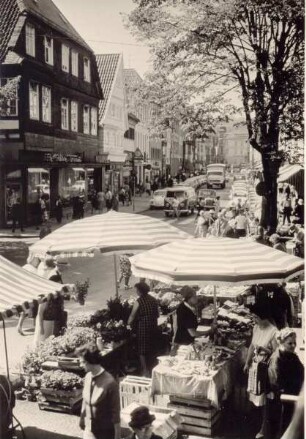 Marktplatz, Blick in Richtung Hotel Lippischer Hof. Detmold. Marktplatz