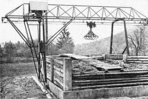 Fotografie: Gülle- und Entmistungstechnik, Festmist, Greiferanlage, Be- und Entladen