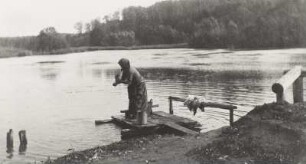 Wäscherin am Fluß : Wäscherin am Fluss, um 1890