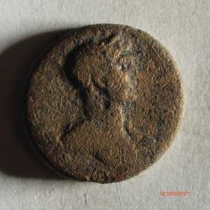 Römische Münze, Nominal Bronzemünze, Prägeherr Hadrian, Prägeort nicht bestimmbar, Original