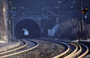 Stuttgart Feuerbach Pragtunnel Nordportal Ferngleis Lok 110 296