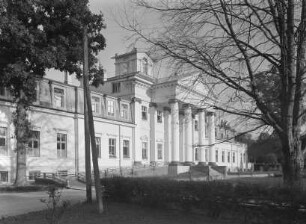Schloss Krimulda & Herrenhaus Krimulda