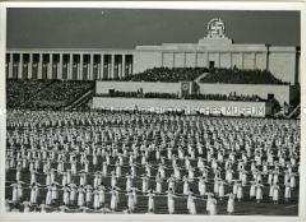 Vorführung des BDM während des Reichsparteitages 1938