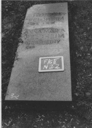 Grabstein F-G II N/3/2
