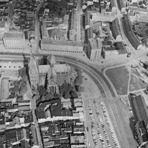 Nordöstlicher Bereich der Stadtmitte von Rostock : Blick vom Neuen Markt über die Marienkirche Richtung Norden