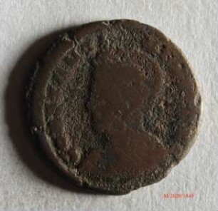 Römische Münze, Nominal Follis, Prägeherr Constantinus I. für Constantinus II., Prägeort London, Original