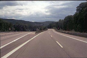 Einfahrt in Halbdirekte Nord (Heidelberg Richtung Stuttgart) von Fahrbahn West (Heidelberg Richtung Basel)