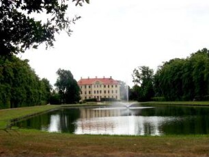 Zabeltitz: Barockgarten mit Palais