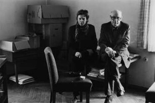 Chefsekretärin Christa Guse und Dr. Erhard Frommhold, Cheflektor des Verlags der Kunst